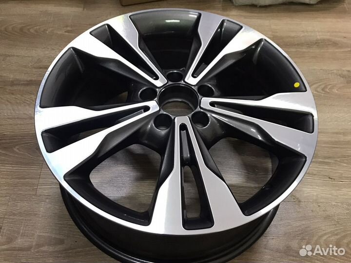 Диск Mercedes V class V447 7.5Jx18 Et52