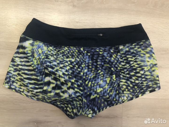 Шорты Nike женские