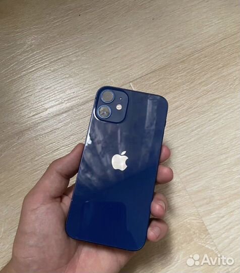 Телефон iPhone