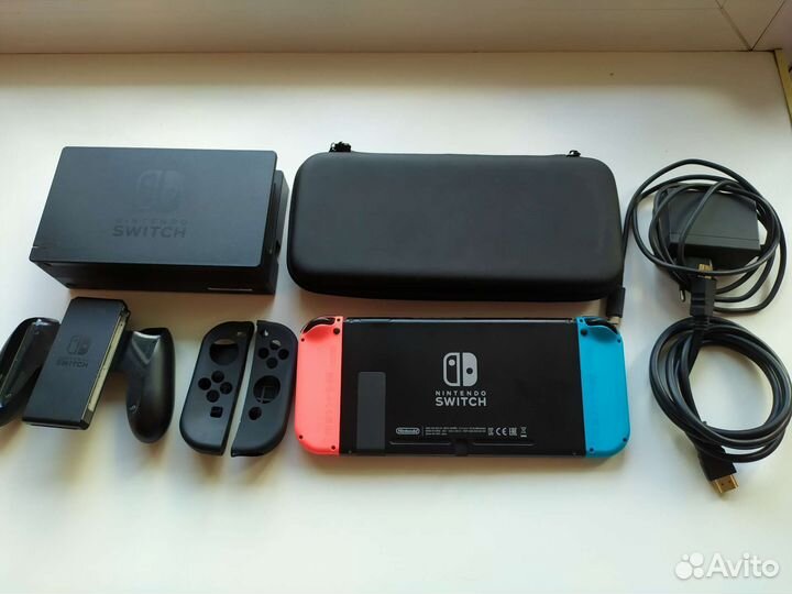Nintendo Switch V2 с играми