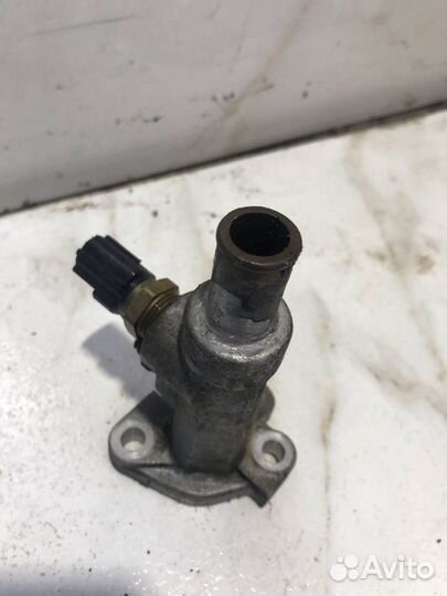 Фланец (тройник) системы охлаждения Mitsubishi