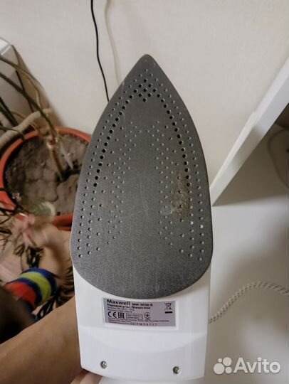 Утюг Maxwell