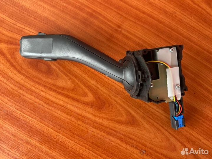 Переключатель подрулевой Vw Touran BSX 2008
