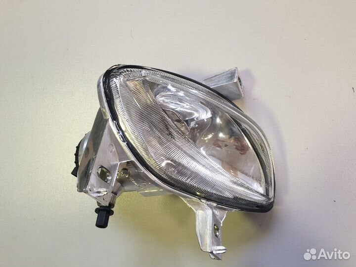 Фара противотуманная правая 46776988 Lancia Y