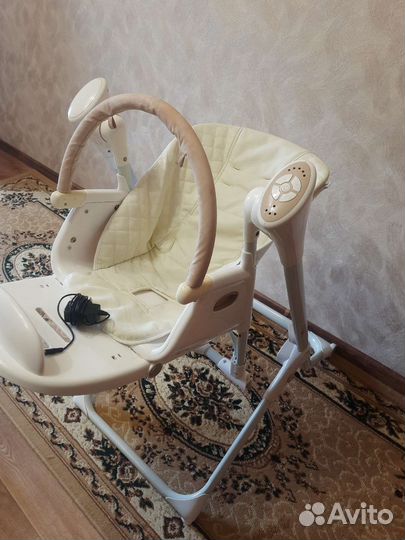 Стульчик для кормления с электрокачелей