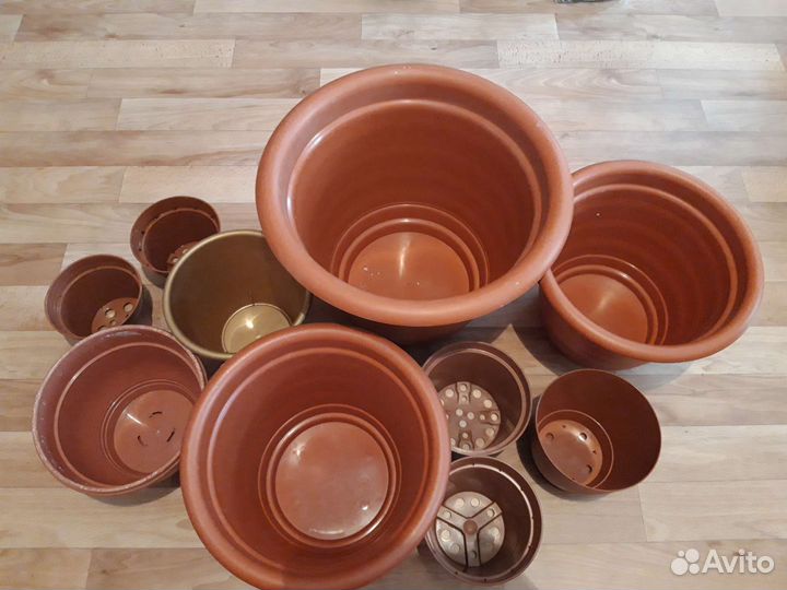 Горшки для цветов, пластиковые