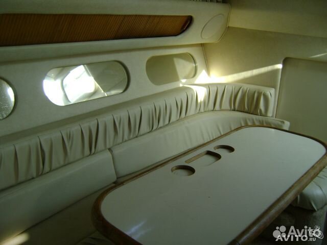 Катер Sea Ray 290 Sundencer 