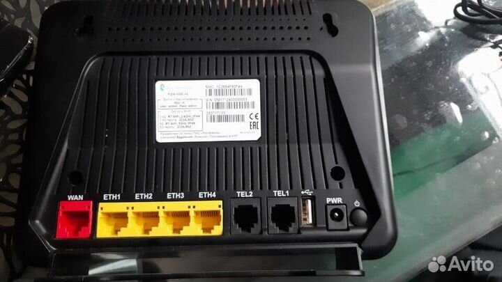 8-порт.хаб и двухдиапазонн. гигабитный WiFi роутер