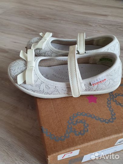 Туфли для девочки 28 размер