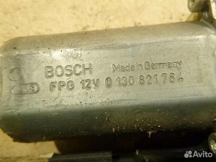 Моторчик стеклоподьёмника передний Volkswagen toua