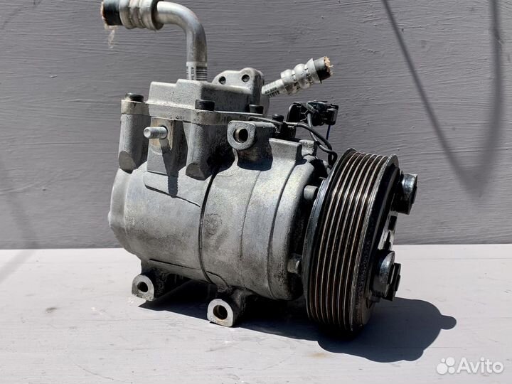 Компрессор кондиционера Hyundai Grand Starex H1