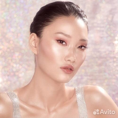 Charlotte tilbury хайлайтер peachgasm