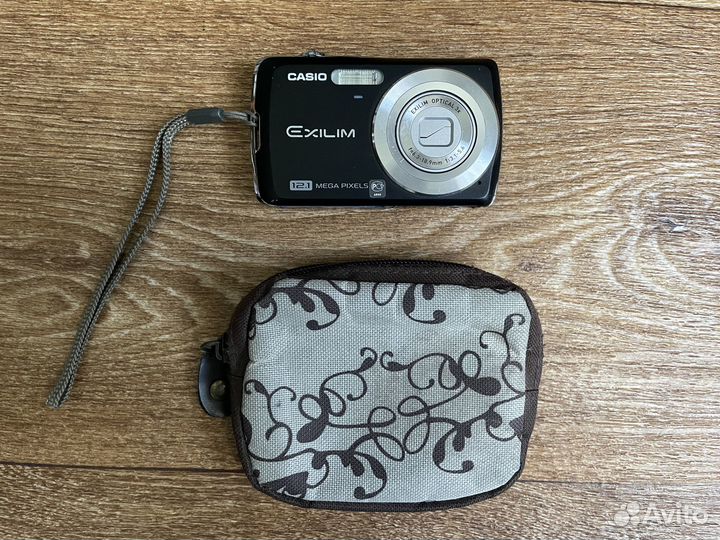 Цифровой фотоаппарат Casio Exilim