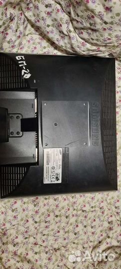 Монитор Samsung