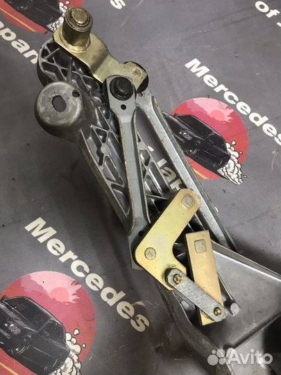 Трапеция дворников в сборе с мотором w220