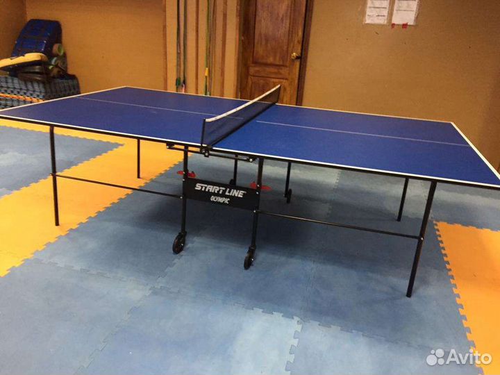 Игра в настольный теннис