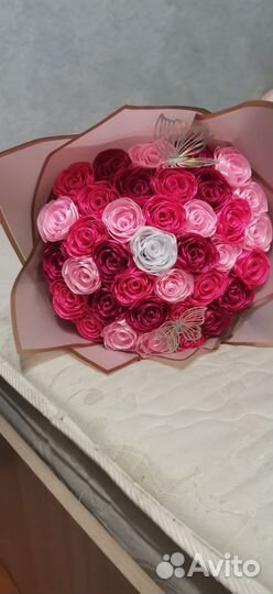 Букет цветов из атласных лент