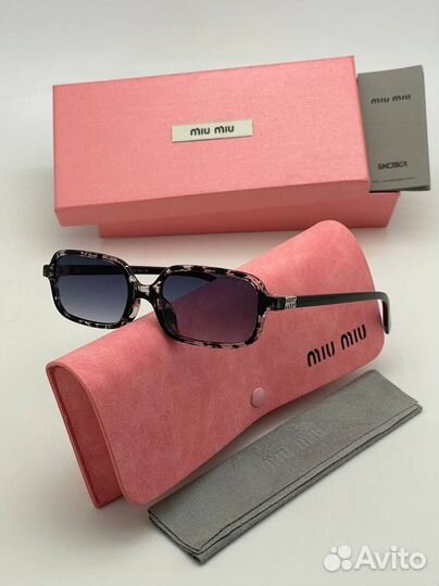 Солнцезащитные очки женские miu miu