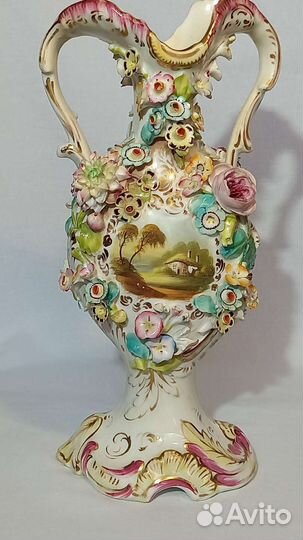 Фарфоровая ваза