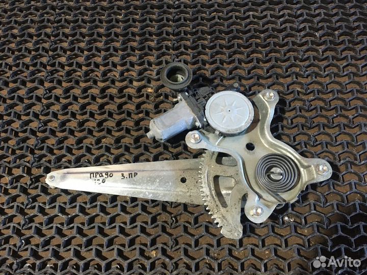 Стеклоподъемник задний правый