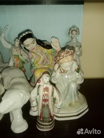 Фарфоровые статуэтки