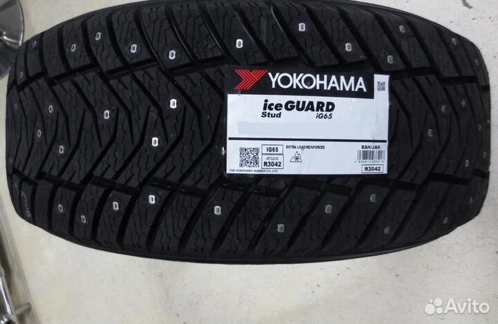 Yokohama Ice Guard IG65 215/60 R17 100T
