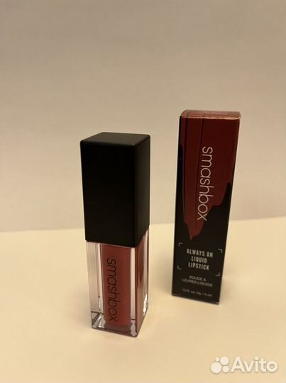 Матовая помада Smashbox