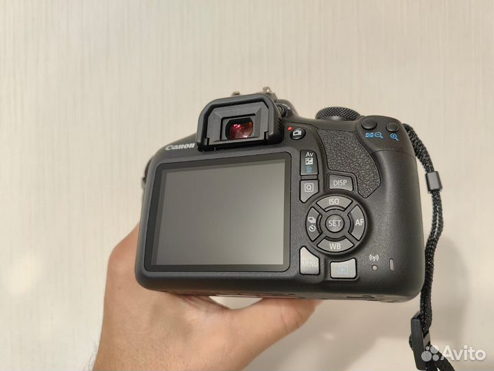 Canon 2000D Kit Новый