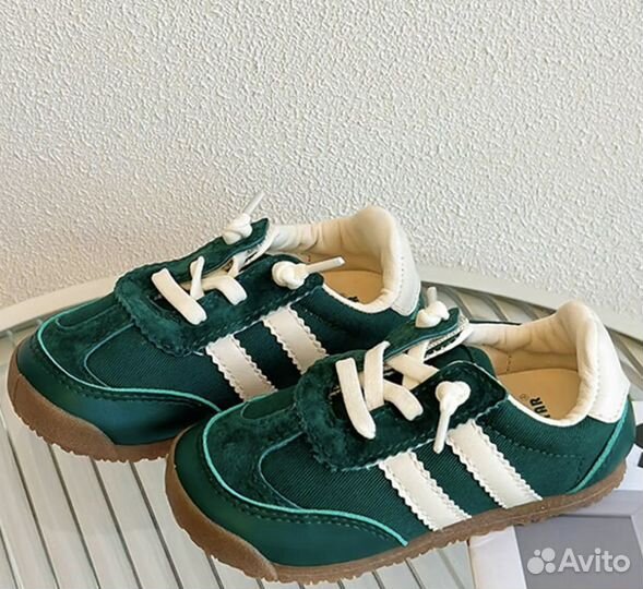 Кроссовки детские