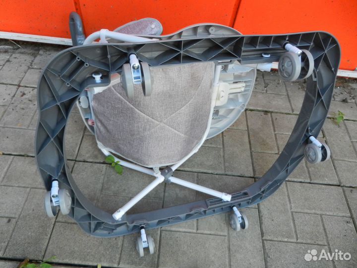 Ходунки детские,регулируются,серый цвет,Лёгкие