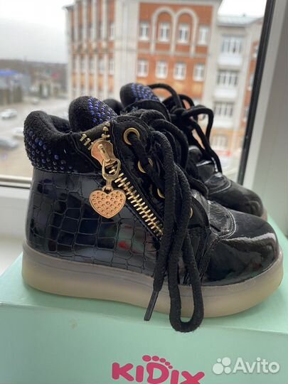 Ботинки детские 23 размер