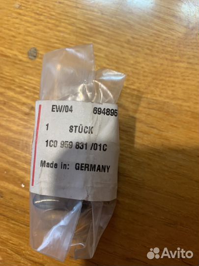 Кнопка откр. Багажника VW Beetle c 1998