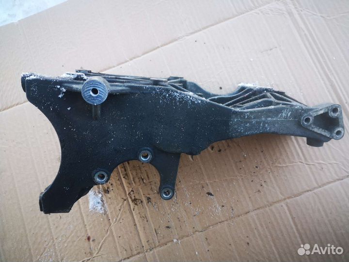 Кронштейн гур и генератора ALT 2,0 VW / Audi