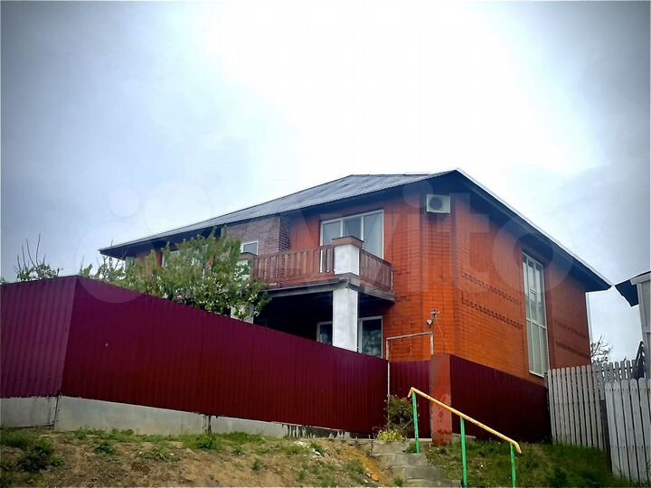 Дом 288 м² на участке 15 сот.