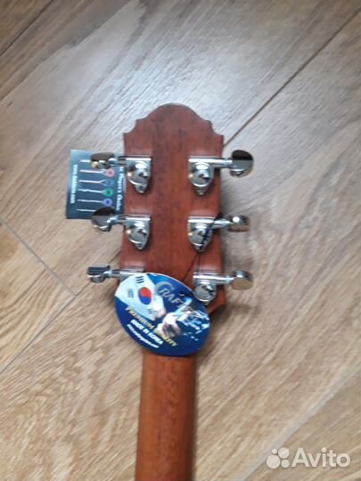 Продам гитару Crafter D8/TS