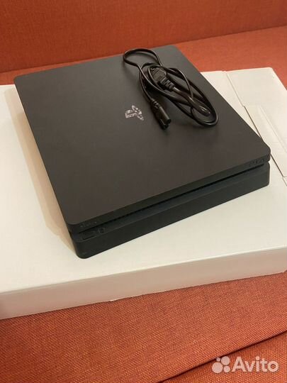 Sony playstation 4 slim 1tb + 2 джойстика + игры
