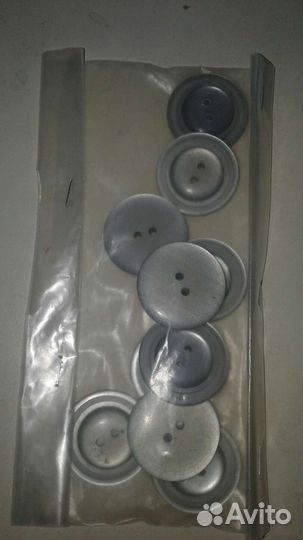 Пуговицы разные большие