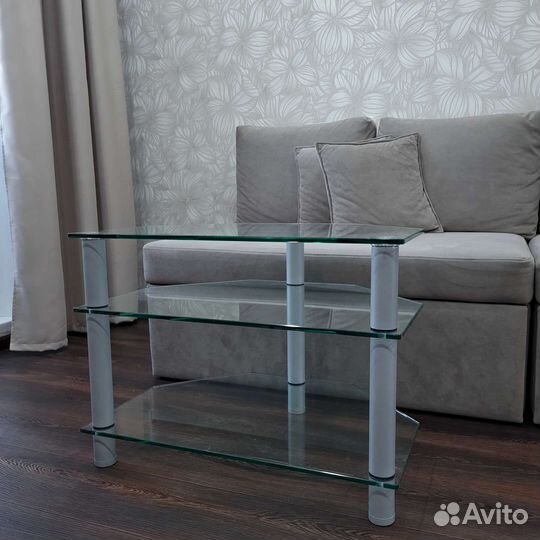 Стол стеклянный (тумба под телевизор)