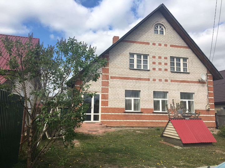 Дом 200 м² на участке 6,8 сот.