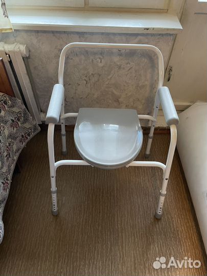 Санитарный стул туалет