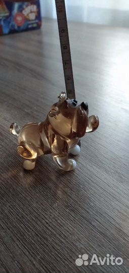 Собака стекло