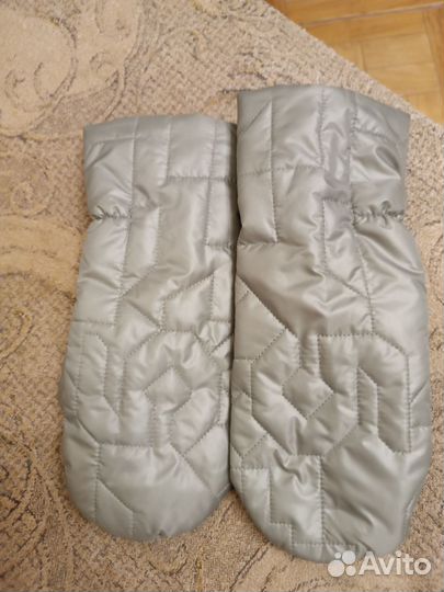 Варежки женские