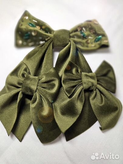 Банты и броши ручной работы