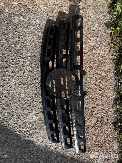 Передняя решётка радиатора Mercedes Ml w164