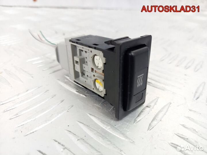 Кнопка многофункциональная Тойота Королла Версо