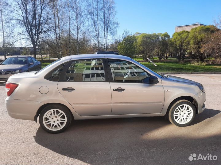 LADA Granta 1.6 МТ, 2019, 130 000 км