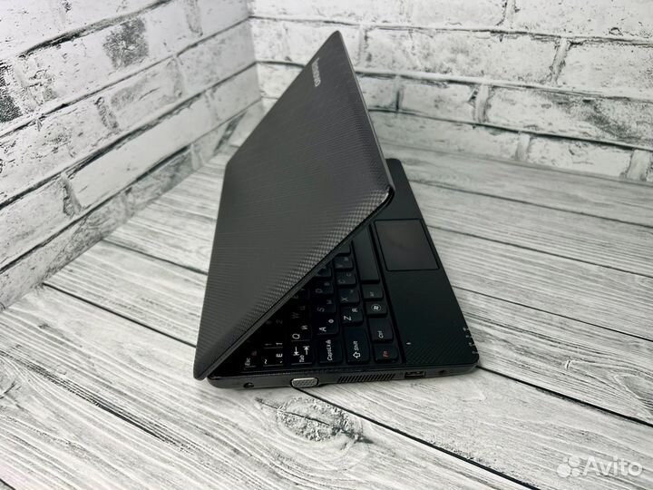 Офисный ноутбук Lenovo