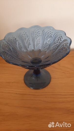 Ваза для фруктов на ножке цветное стекло СССР