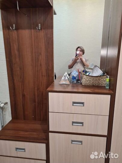 Прихожая с двумя шкафами, бу