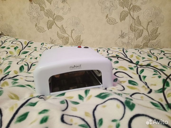 Лампа для ногтей